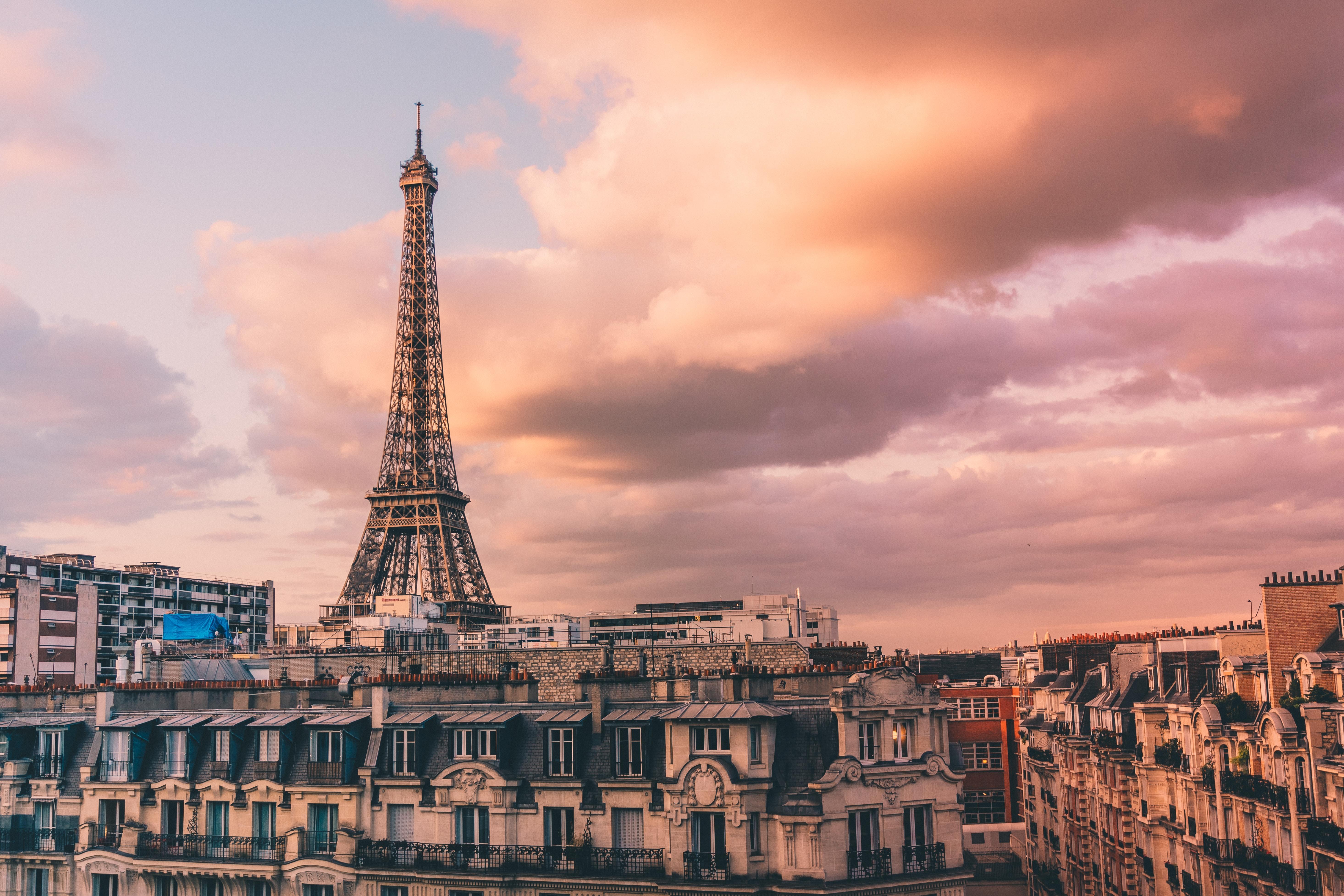 Walk in Paris : 8 breathtaking views of the Eiffel Tower