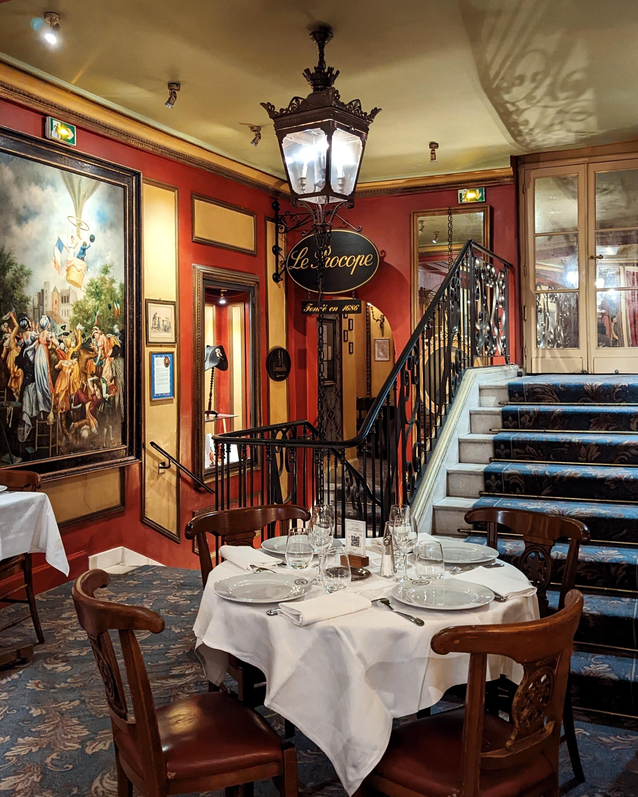 Enter the history: dine at the Procope !