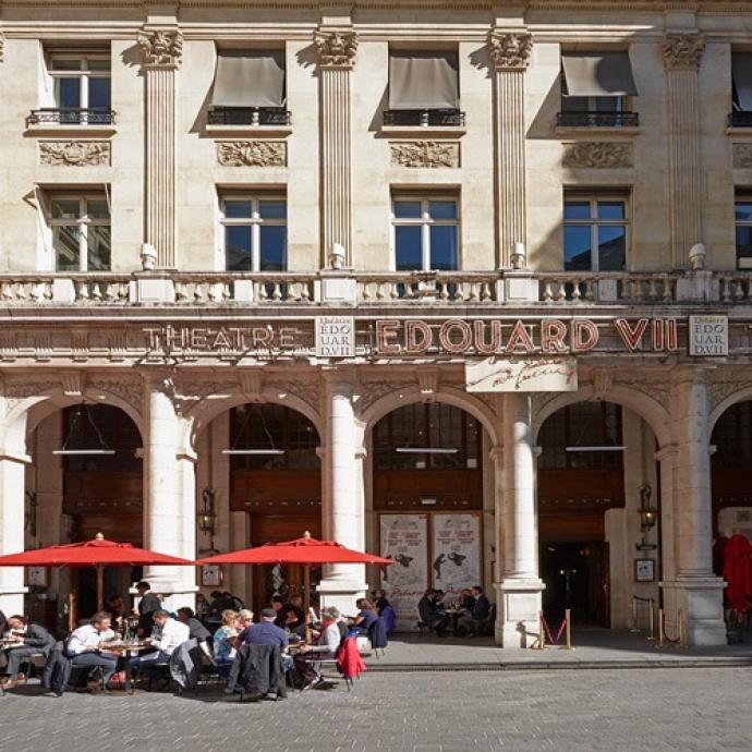 Rue Edouard VII, a not-to-be-missed institution in Paris's 9th arrondissement
